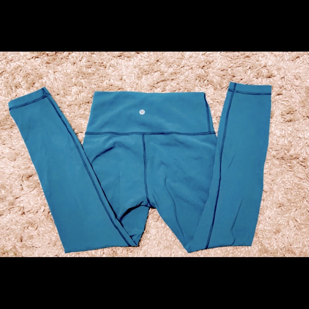 Lululemon full length blue align size 6 🦋